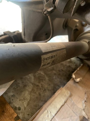 Піввісь задня, права Mercedes A2133502611