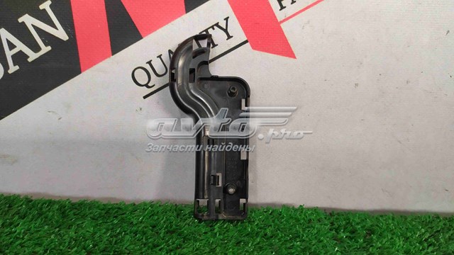  Land Rover LR063669
