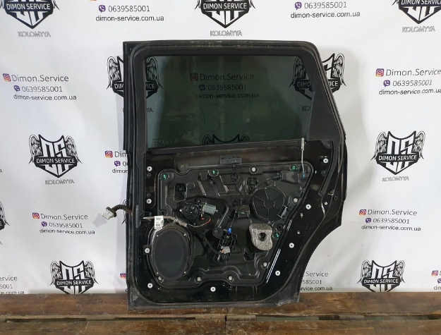 Купити 68067472AE Chrysler Двері задні, праві