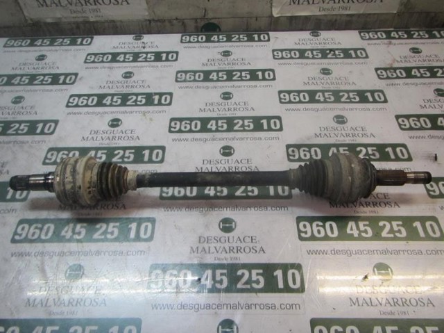Піввісь задня, права 4233030151 Toyota