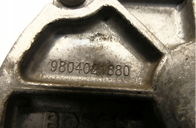 Насос вакуумний Bosch 9804021880
