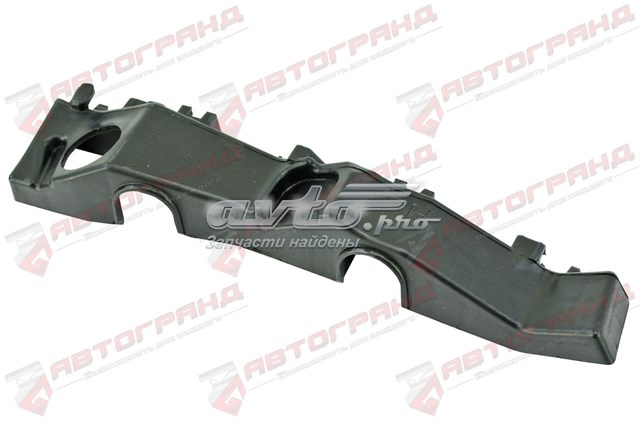 Кронштейн бампера переднього, зовнішній правий FPS FP4044936