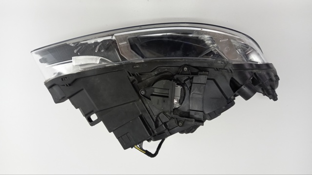 Купити 31698818 Volvo Фара