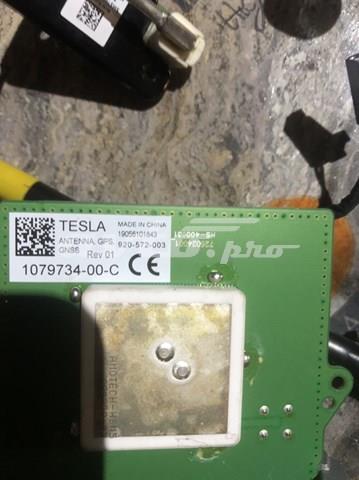 Антена GPS 107973400C Tesla