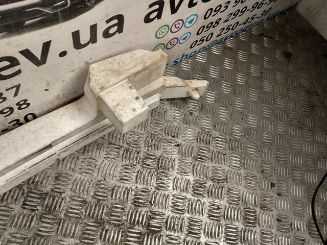 Абсорбер (наповнювач) бампера переднього 57705SA020 Subaru