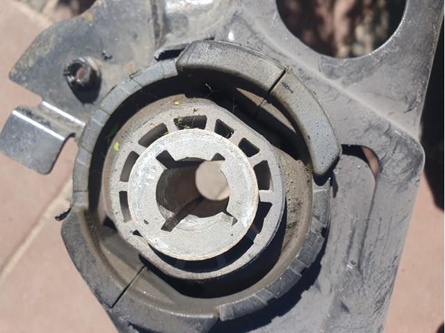 Балка задньої підвіски поперечна Volvo 32268546 ціна, від 634.16 USD