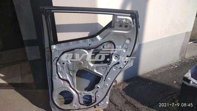 Купити 67003F4050 Toyota Двері задні, праві