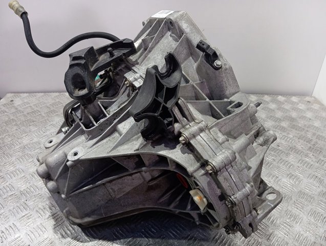 Купити TL4A027 Renault (RVI) Ручна коробка передач