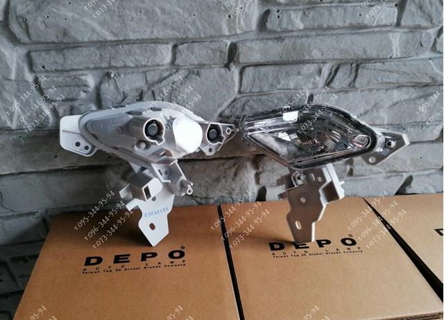 DB2R51360 Mazda Поворотник лівий
