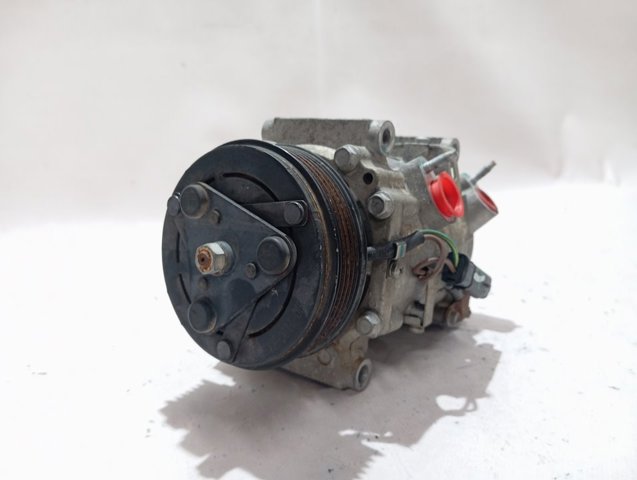 Насос кондиціонера Peugeot/Citroen 9827596080