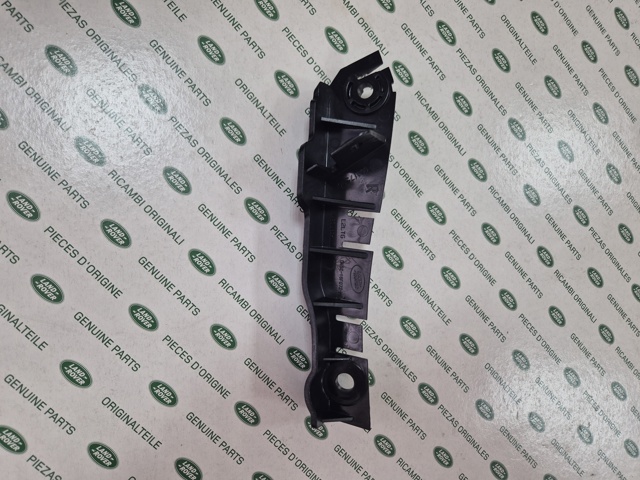 Кронштейн бампера переднього, правий LR045212 Land Rover