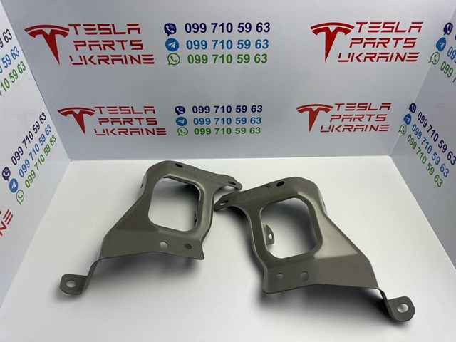 108601600D Tesla Кронштейн арки колеса (лонжерона) правий