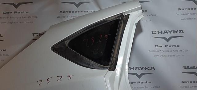 Скло багажного відсіку, праве Mazda KB7W62950A ціна, від 50.65 USD