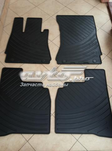 B67812039 Mercedes Килими салону