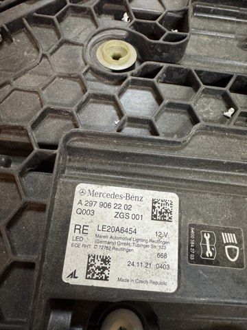  Mercedes A2979062202 ціна, від 2153.72 USD