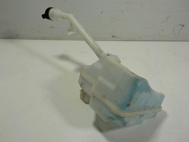 YQ00251180 Peugeot/Citroen Бачок склоомивача
