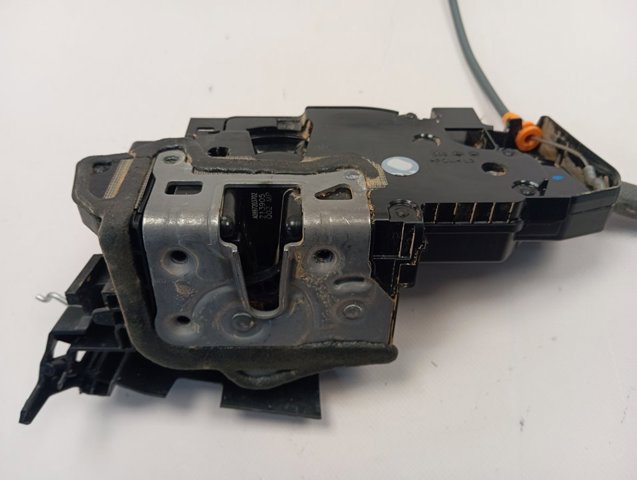 A0997203702 Mercedes Замок водійських дверей