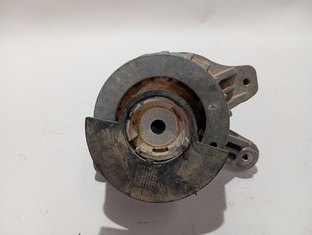 Подушка (опора) двигуна, права A2382400300 Mercedes