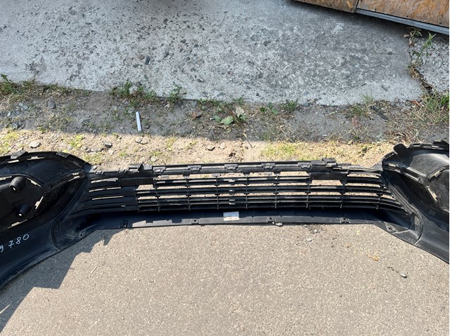 Передній бампер 9816859780 Peugeot/Citroen