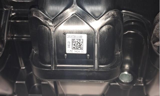 LR083482 Land Rover Колектор впускний
