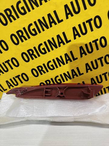 GRF5515L0A Mazda Правий катафот бампера