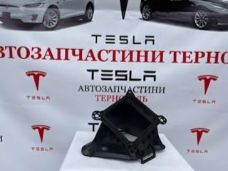  110720400D Tesla