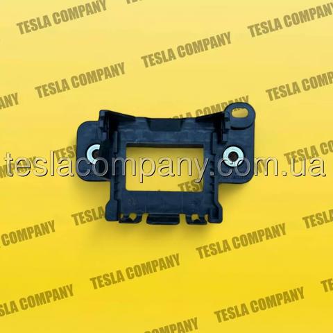 104709700D Tesla 