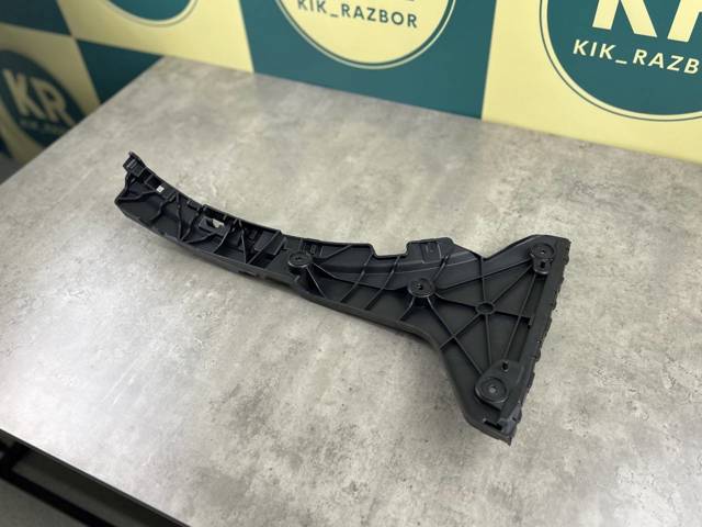Направляюча заднього бампера, права Signeda PAD99072OR ціна, від 23.11 USD