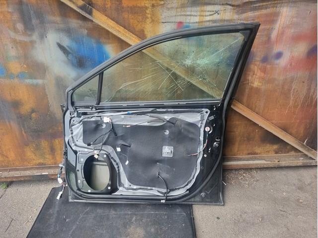 Купити 60009AN02A9P Subaru Двері праві передні