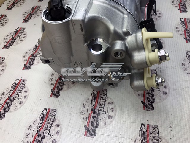 Купити LR112584 Land Rover Компресор кліматичної установки