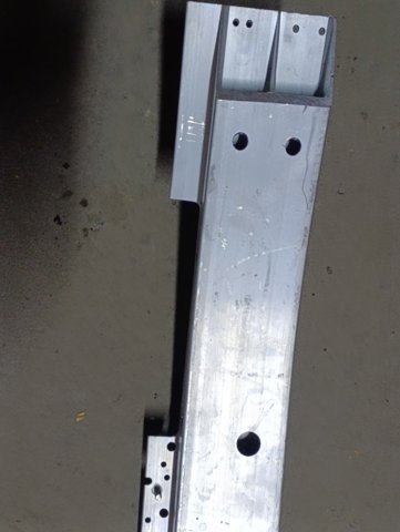 Шина бампера переднього FPS FP7214940 ціна, від 197.71 USD