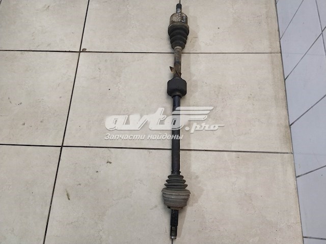 Піввісь передня, права Chery T112203020BD ціна, від 84.12 USD