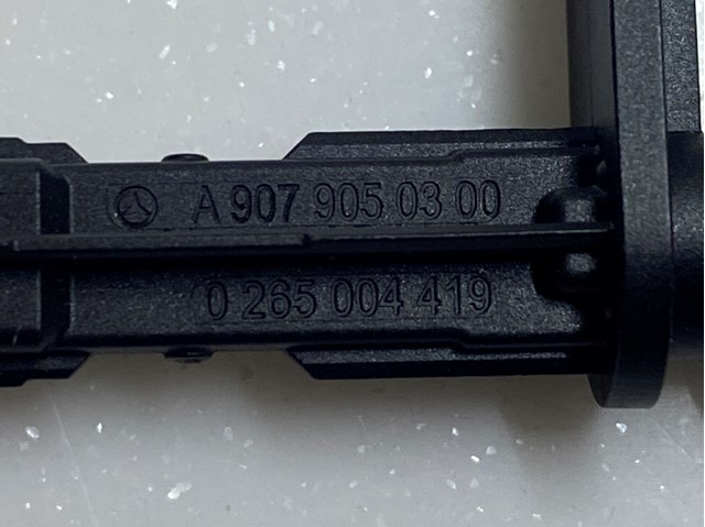 Датчик АБС (ABS) задній GBS2861 TRW