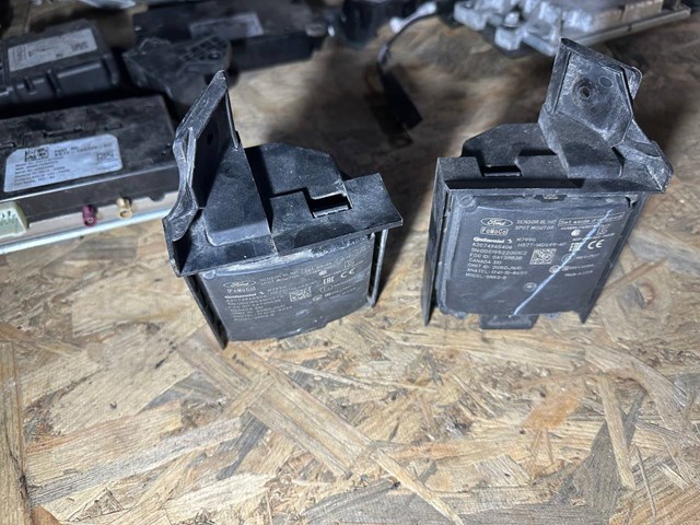 Купити HS7T14D453AF Ford 