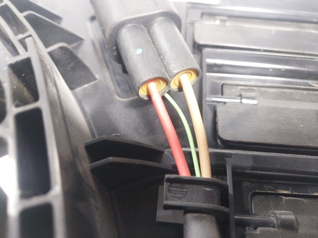 Купити 7636070 BMW 