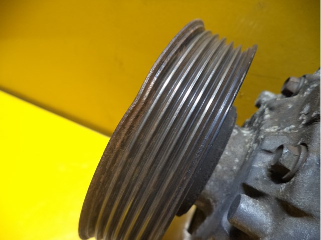Насос кондиціонера Denso 4472208413