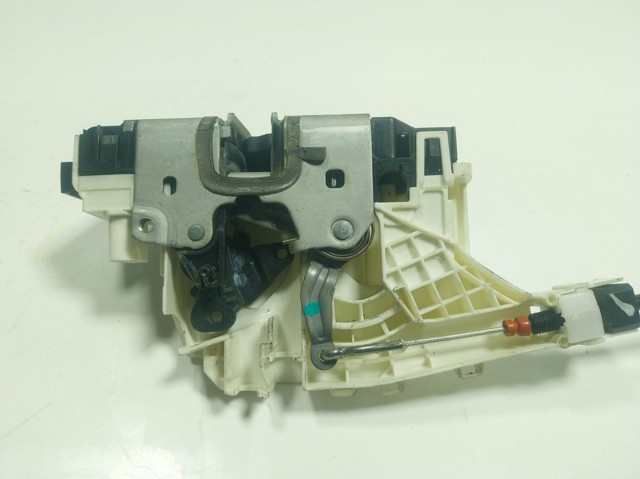 Купити A9077200300 Mercedes Замок дверки правої передньої