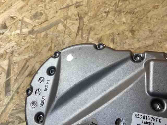Компресор кондиціонера 95C816797C VAG