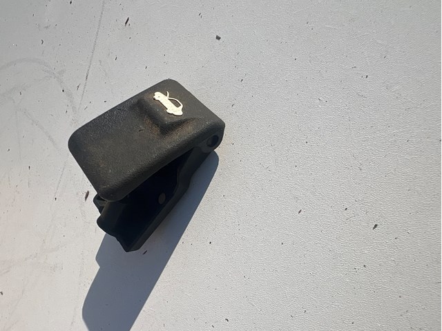 Замок капота 8118234000 Hyundai/Kia