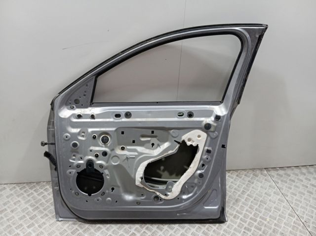  Двері праві передні Opel Corsa 