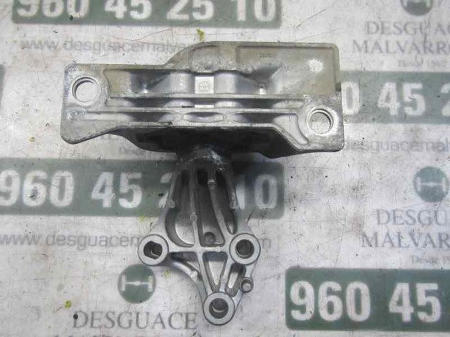 Подушка (опора) двигуна, права 112103737R Renault (RVI)