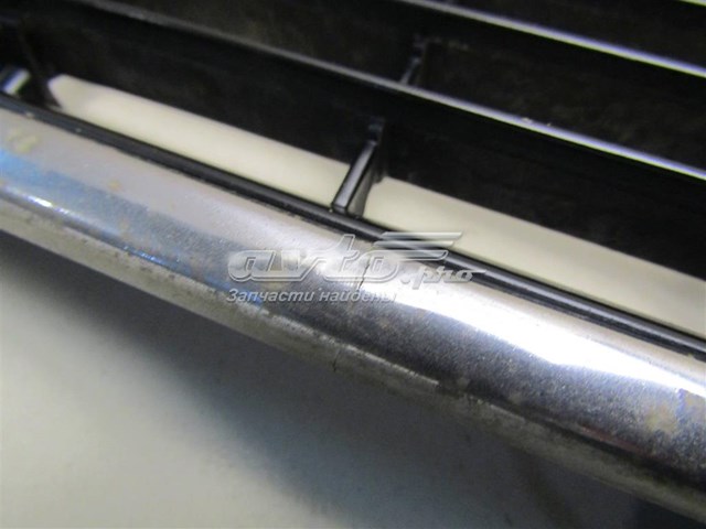 Решітка радіатора 8G0853651A VAG
