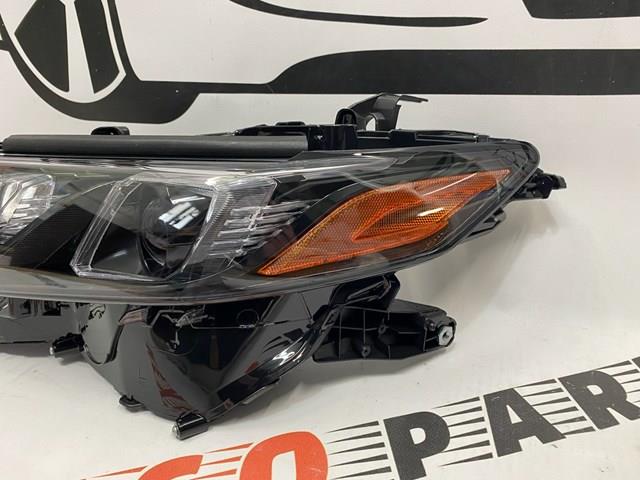 8115006G10 Toyota Фара дальнього світла в зборі
