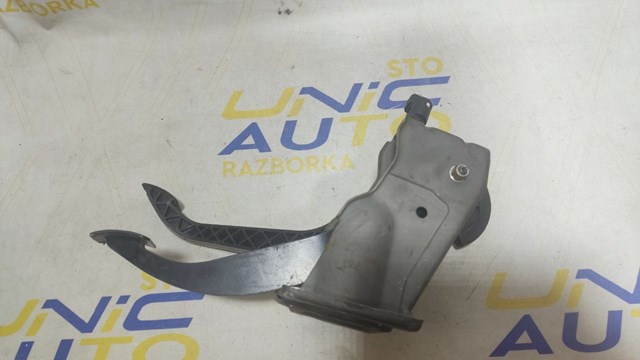  8200215958 Renault (RVI)
