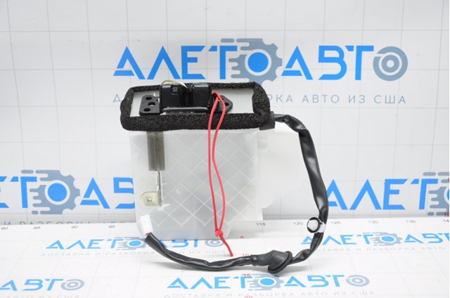 Купити 691100C041 Toyota Замок 3/5-х дверей, задній