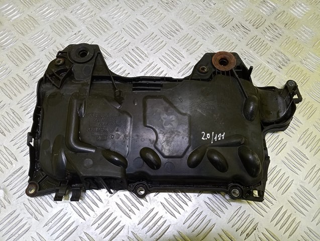 Кришка двигуна декоративна 8200672464 Renault (RVI)