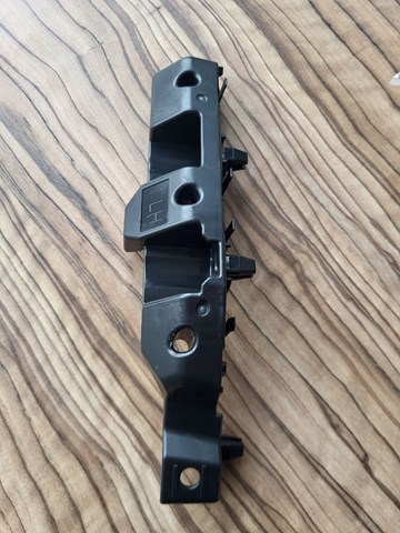 Купити 622239CM0A Nissan/Infiniti Направляюча переднього бампера, ліва