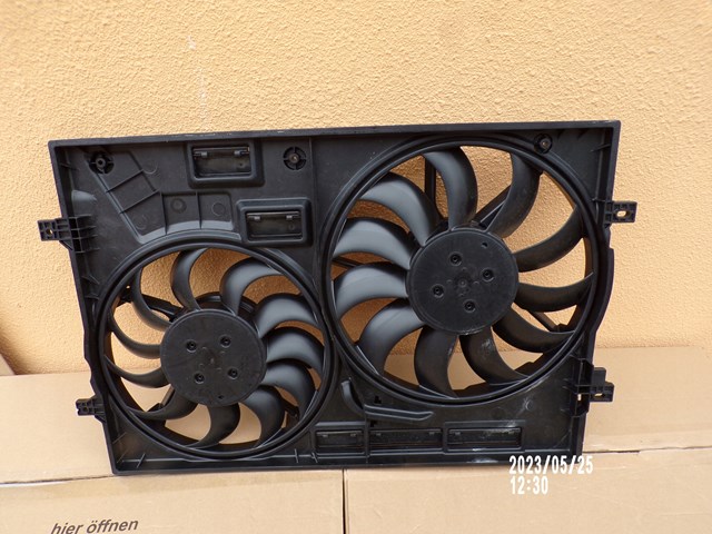 Кожух вентилятора VAG 3Q0121207 ціна, від 38.34 USD