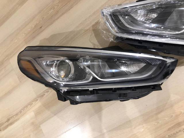 Купити 92102C2500 Hyundai/Kia Фара правая