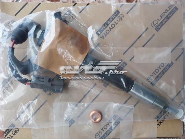 Купити 2367026011 Denso Форсунка дизельна в зборі, розпилювач + тримач